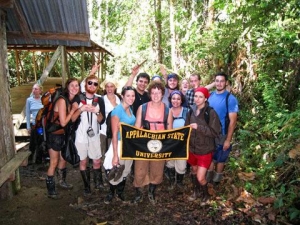group photo of students in Ecuador